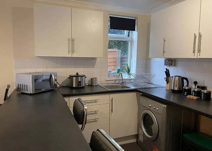 Sav 1 Bed Flat Grd Floor Near Watford Town Centre
