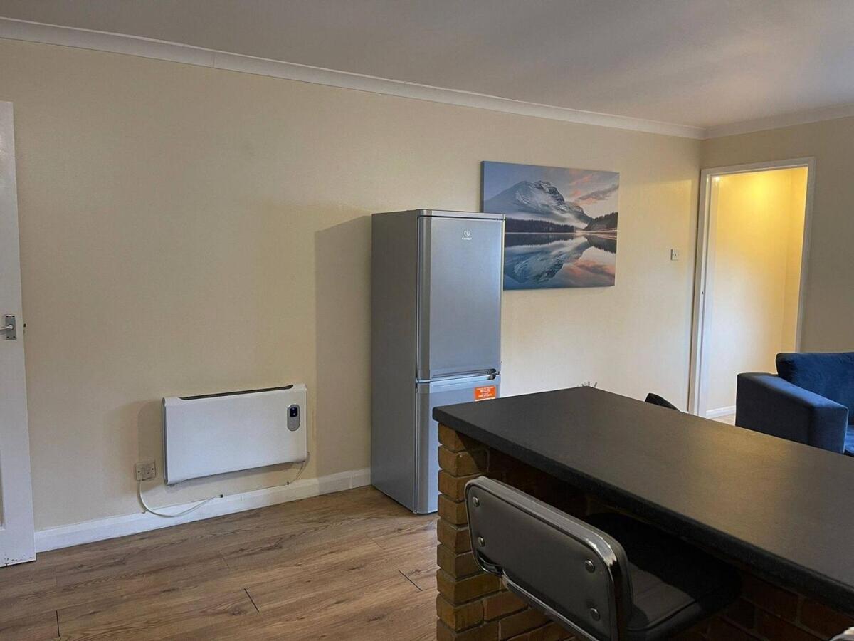 Appartamento Sav 1 Bed Flat Grd Floor Near Watford Town Centre *
