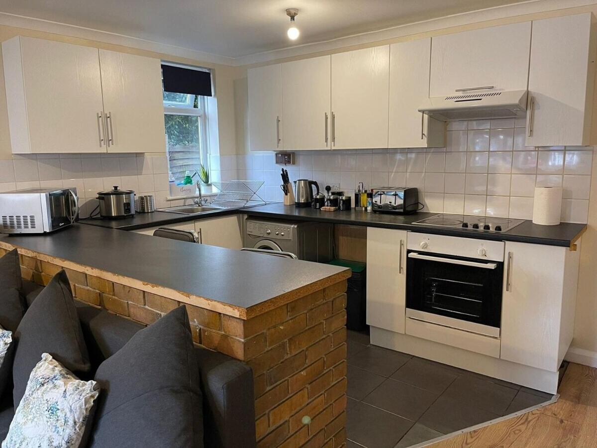 Sav 1 Bed Flat Grd Floor Near Watford Town Centre Appartamento *